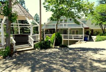 Berkshire Inn allows 18 year olds to book a room