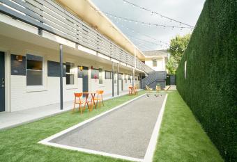 Sonder by Marriott Bonvoy The Stat Apartments Midtown allows 18 year olds to book a room