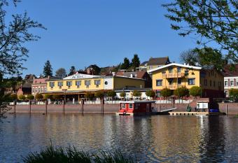 Hotel garni  has Balcony rooms