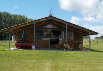Camping du Petit Gu   du Roi allows 18 year olds to book a room