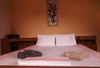 Antonioy Apartment has Balcony rooms