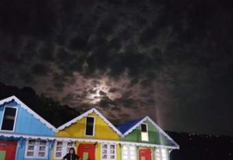 Vamoose Rainbow Valley Resort has Smoking rooms