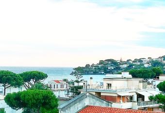 L Approdo B&B has Smoking/Balcony rooms