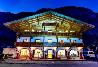 Fankhauser OutdoorSport has Balcony rooms