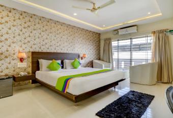 Treebo Trend Orchid MG Road allows 18 year olds to book a room