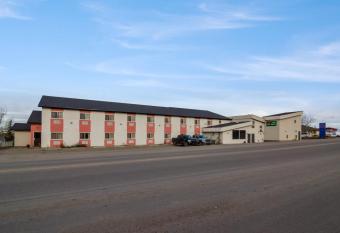 Motel 6 Kerrobert, SK allows 18 year olds to book a room
