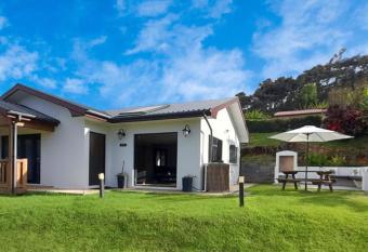 Banana Tree Lodge has Balcony rooms