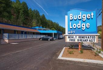 Budget Lodge has Balcony rooms