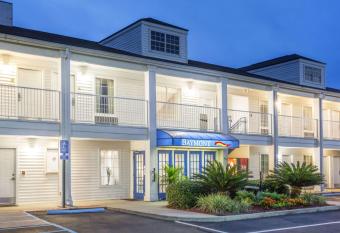 Baymont by Wyndham Valdosta at Valdosta Mall allows 18 year olds to book a room