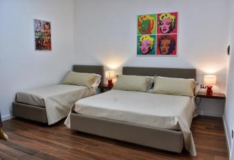 b&b Donna Raffaela has Balcony rooms