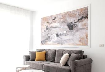 WEST RESIDENCE APARTMENTS allows 18 year olds to book a room