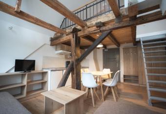 Apartm  ny Jurica Bo     Dar 88 allows 18 year olds to book a room