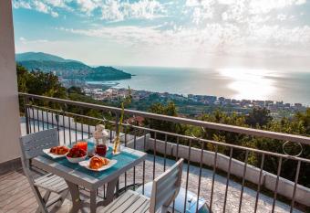 Cilento d aMare B&b has Balcony rooms