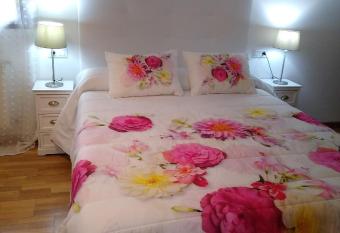 En plena Ribera Sacra CasaCoc   has Balcony rooms