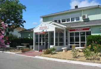 Fasthotel Narbonne allows 18 year olds to book a room