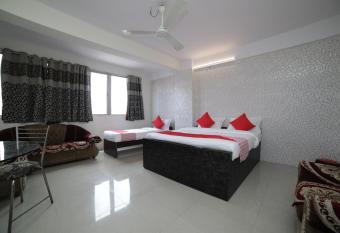 Flagship Hotel A3 & Restaurant allows 18 year olds to book a room