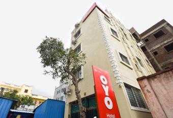 Flagship Felicita Inn Near Seasons Mall allows 18 year olds to book a room