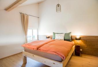 BnB Logis des Saules allows 18 year olds to book a room