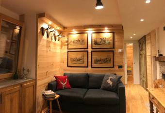 Chalet Monaci alla Fontana  has Balcony rooms