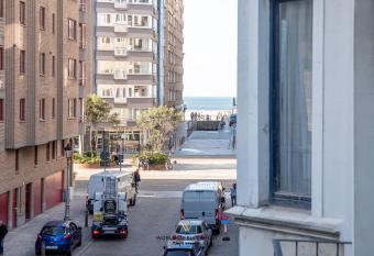 Lovely appartment close to the beach for 6 people has Balcony rooms