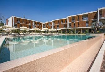 Residenza Olivo has Balcony rooms