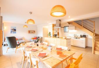 Gite Le Rucher has Balcony rooms