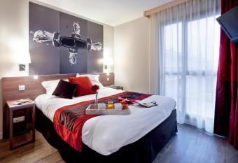 Aparthotel Adagio Aix-en-Provence Centre allows 18 year olds to book a room