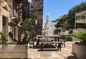 Machi s House allows 18 year olds to book a room