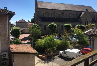 Appartement T2 au c  ur du village has Balcony rooms