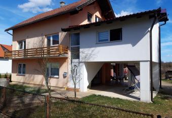 Apartments with a parking space Lipovaca, Plitvice - 17657 allows 18 year olds to book a room