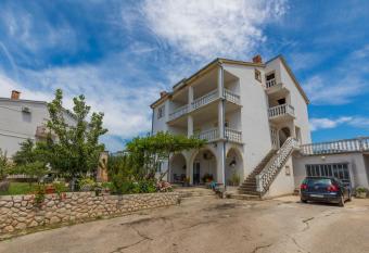 Rooms Nevenka 2 has Balcony rooms