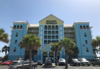 Holiday Terrace Beachfront Hotel allows 18 year olds to book a room