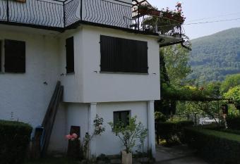 PETER RANCH 1 has Balcony rooms