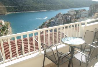 Hotel Ami-M has Balcony rooms