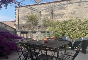 LE GRAND ROUGET has Balcony rooms