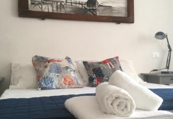 aQuamarina rooms allows 18 year olds to book a room