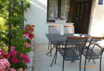 Apartman Katuri has Balcony rooms