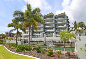 Tingeera Luxury Beachfront Apartments allows 18 year olds to book a room