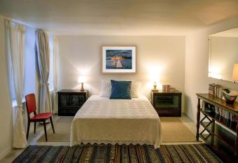 Le studio de Louise pour 2 personnes allows 18 year olds to book a room