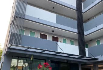 Aiyapach Inn has Balcony rooms