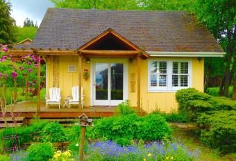 Country Cottage of Langley allows 18 year olds to book a room