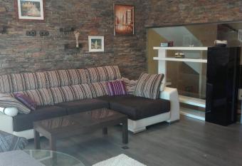 Victoria has Balcony rooms