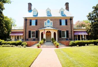 Hornsby House Inn has Balcony rooms