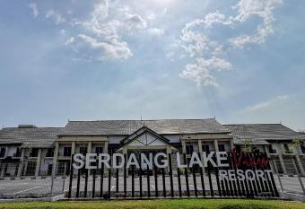 SERDANG LAKE VIEW RESORT allows 18 year olds to book a room