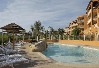 Appart Hotel Lou Castelet has Balcony rooms