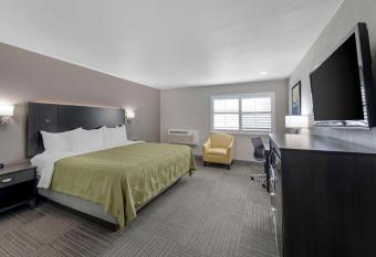 Quality Inn Kettleman City near Hwy 41 allows 18 year olds to book a room