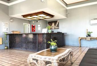 Heritage Inn Express Hayward allows 18 year olds to book a room