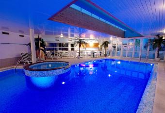 Le Robinson allows 18 year olds to book a room