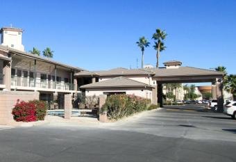 The Hotel Serene Glendale Peoria, Surestay Collection by BW has Balcony rooms