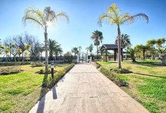 Infocom Playa Rocio has Balcony rooms